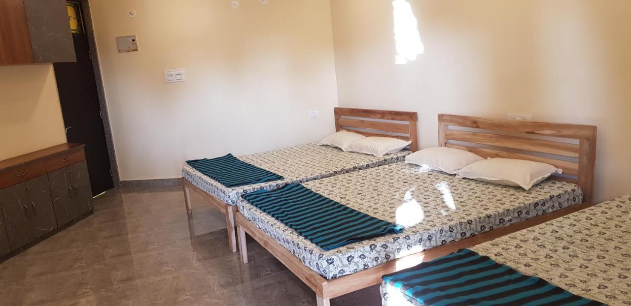 Godwill Kimo Guest House Seraulim Madgaon Exterior photo